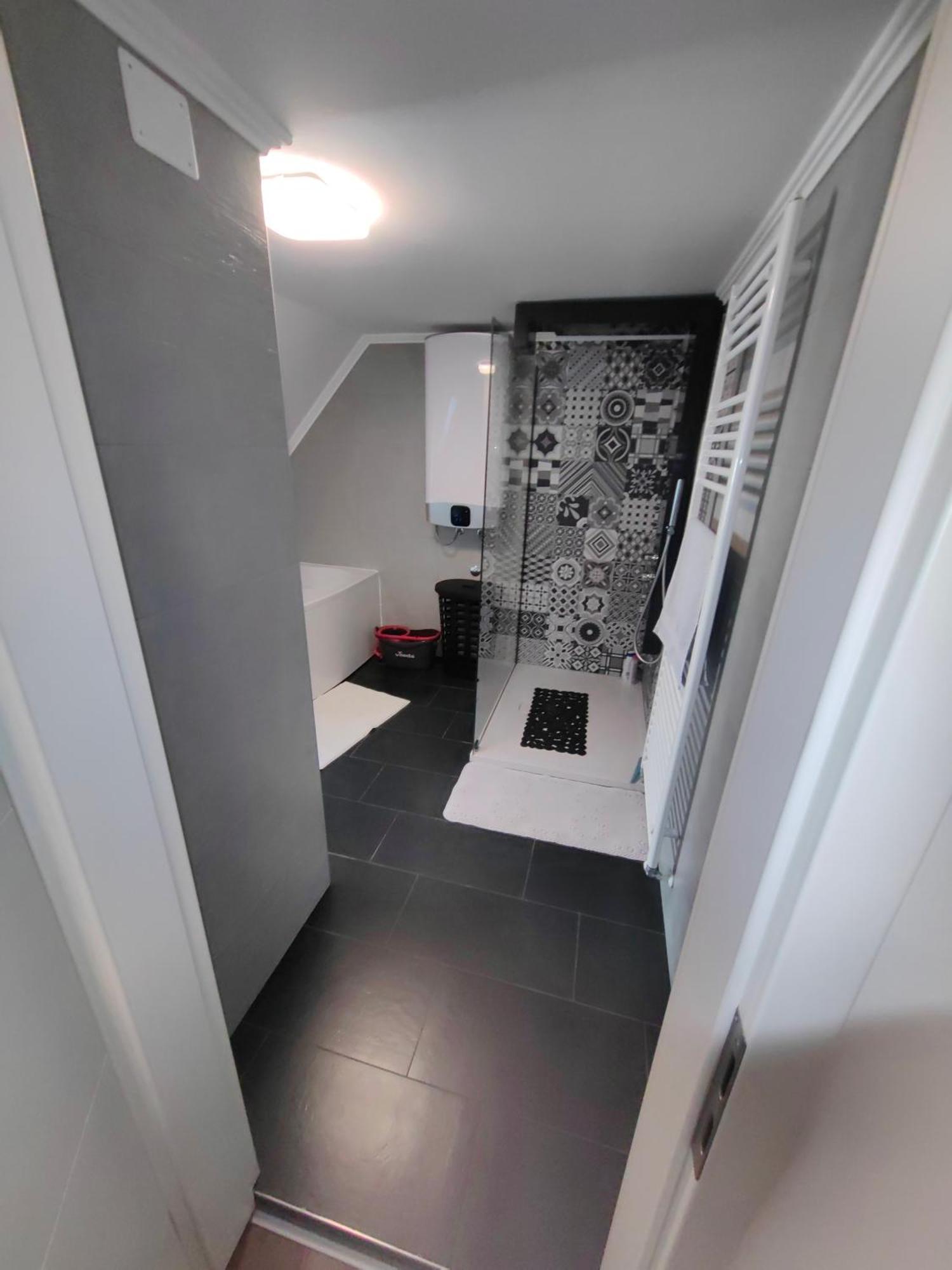 Appartement Sana à Postojna Extérieur photo