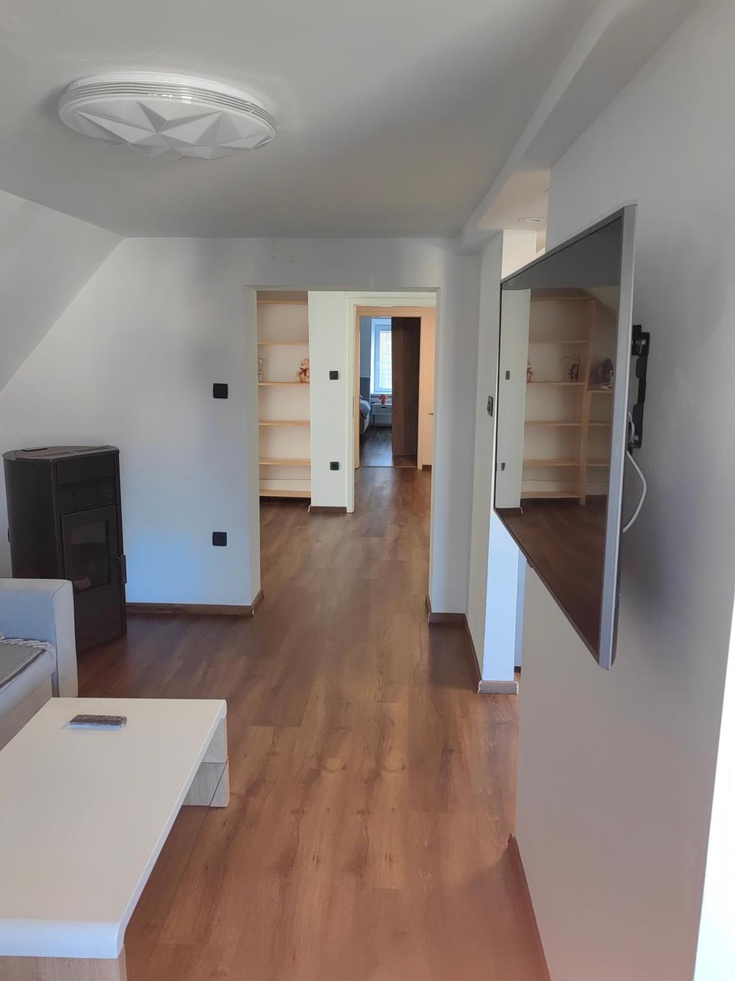 Appartement Sana à Postojna Extérieur photo